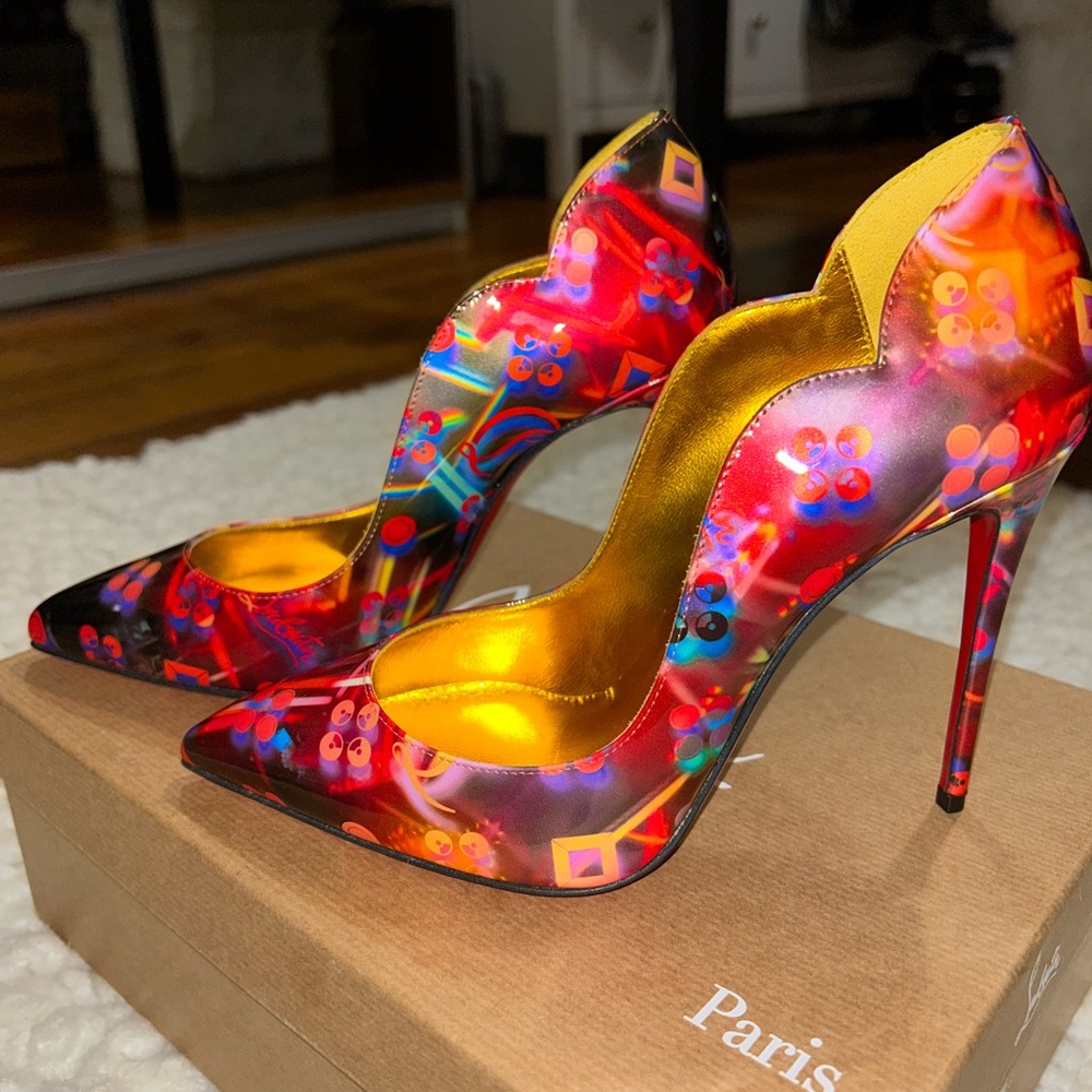Brand New ~ Never Worn~ Authentic Christian Louboutin Hot 100 MM